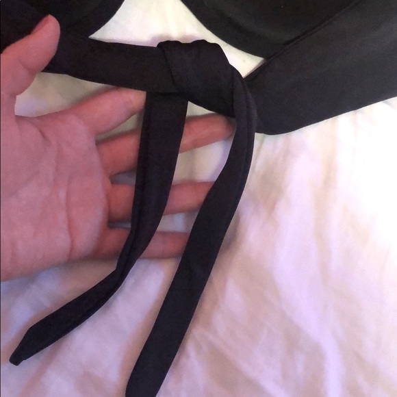 Victoria's Secret swim top 34DD - Picture 8 of 8